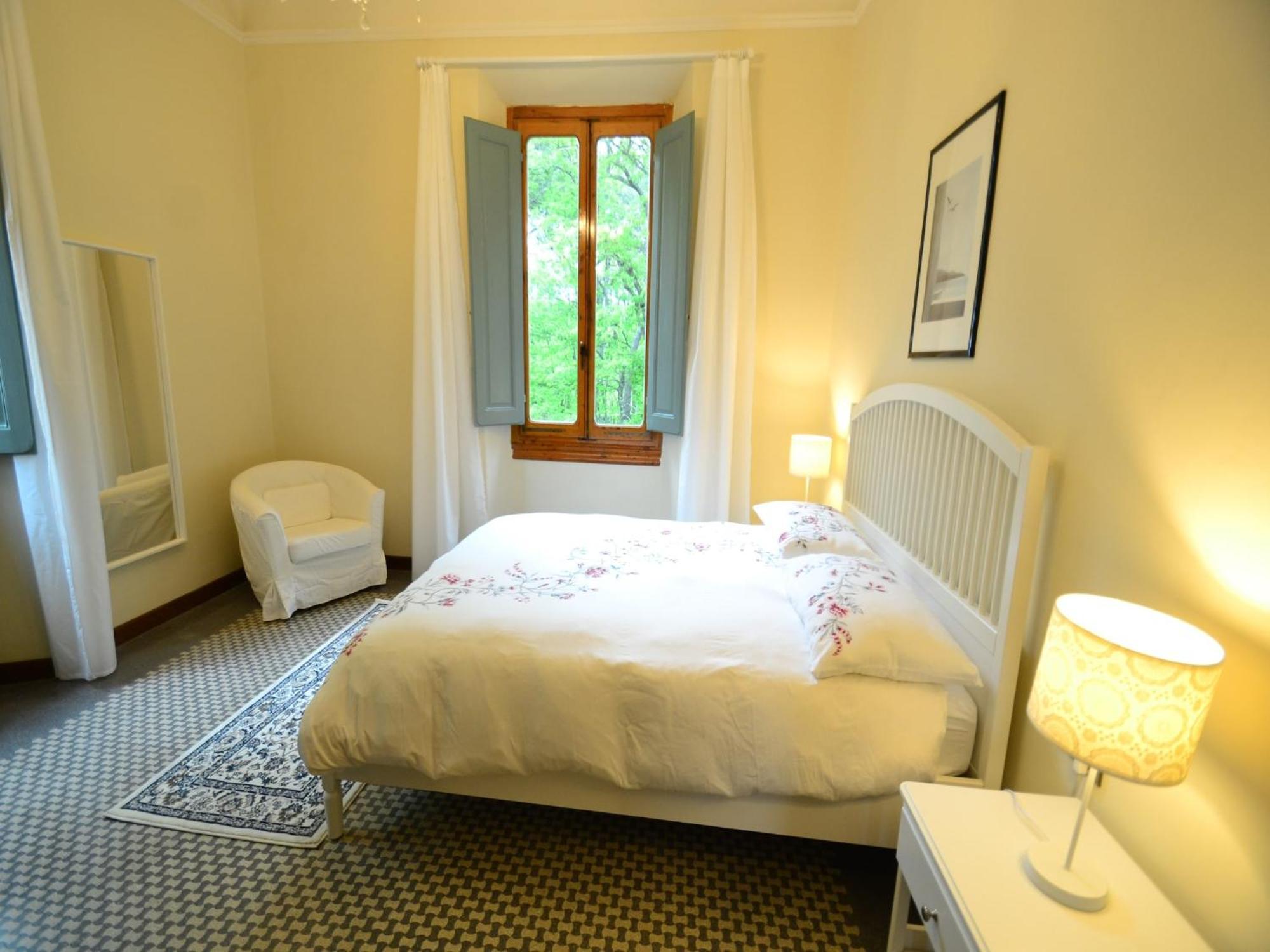 Lovely Holiday Home In Montefiridolfi With Hill View Ngoại thất bức ảnh