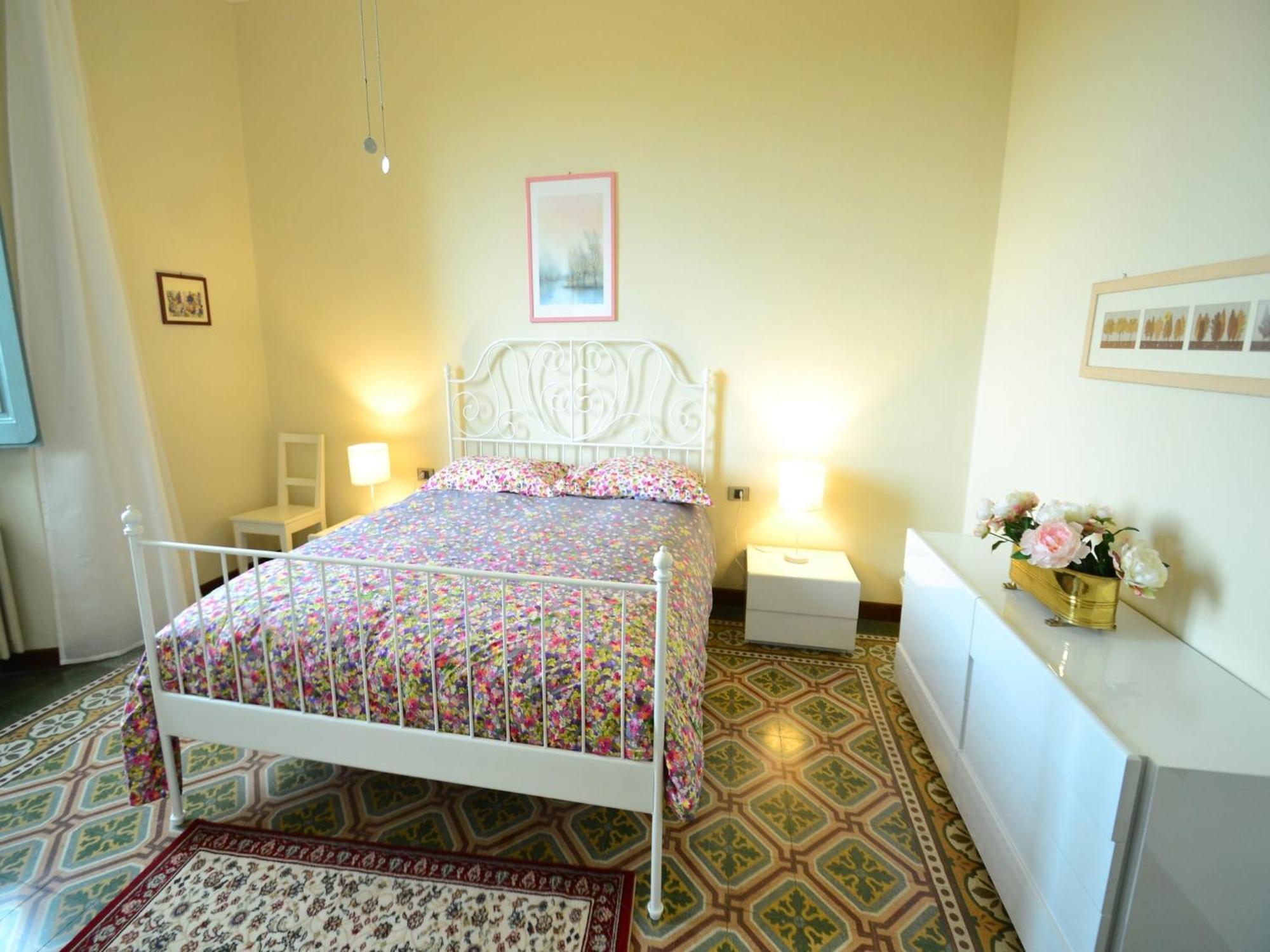Lovely Holiday Home In Montefiridolfi With Hill View Ngoại thất bức ảnh