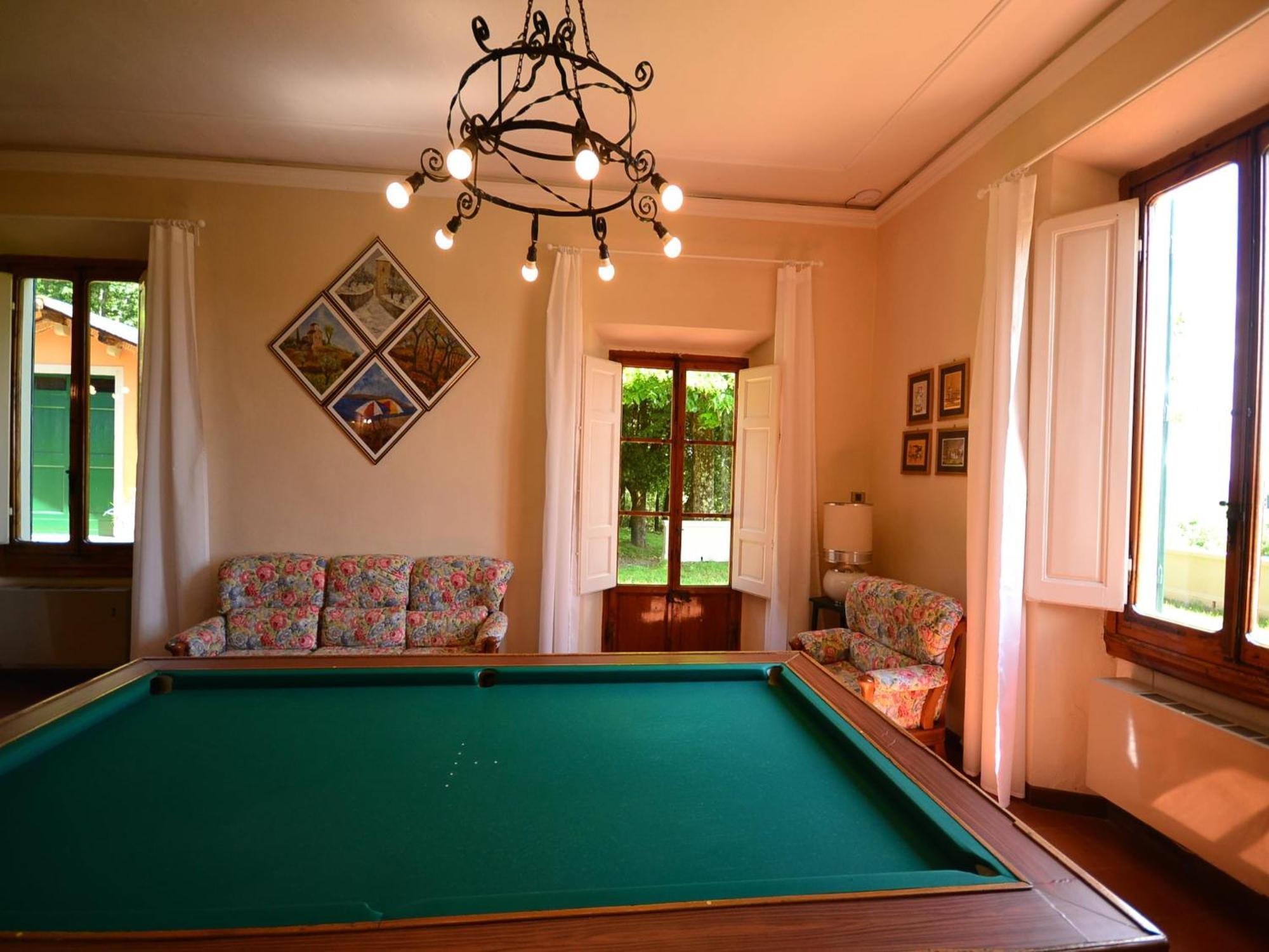 Lovely Holiday Home In Montefiridolfi With Hill View Ngoại thất bức ảnh